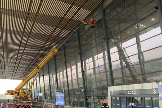 武汉玻璃幕墙维护和保养